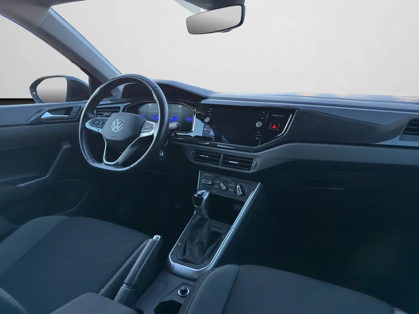 Volkswagen Taigo Life 1.0 TSI LED NAVI CARPLAY RFK ACC Zwart - 2