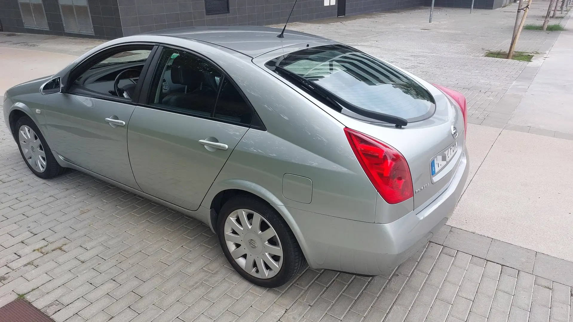 Nissan Primera Primera 2.0 Tekna NAV CUERO Gris - 2