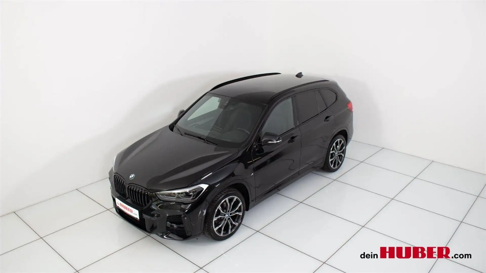 BMW X1 xDrive18d Schwarz - 2