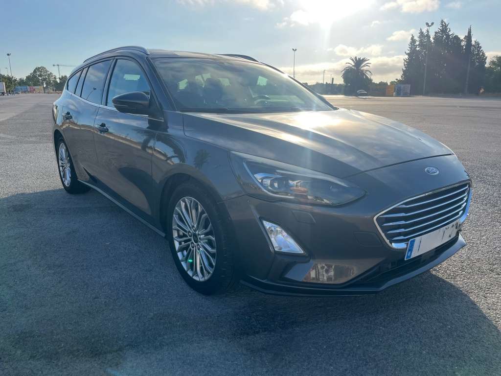 Ford Focus Sportbreak 1.0 Ecoboost Titanium - foto 1