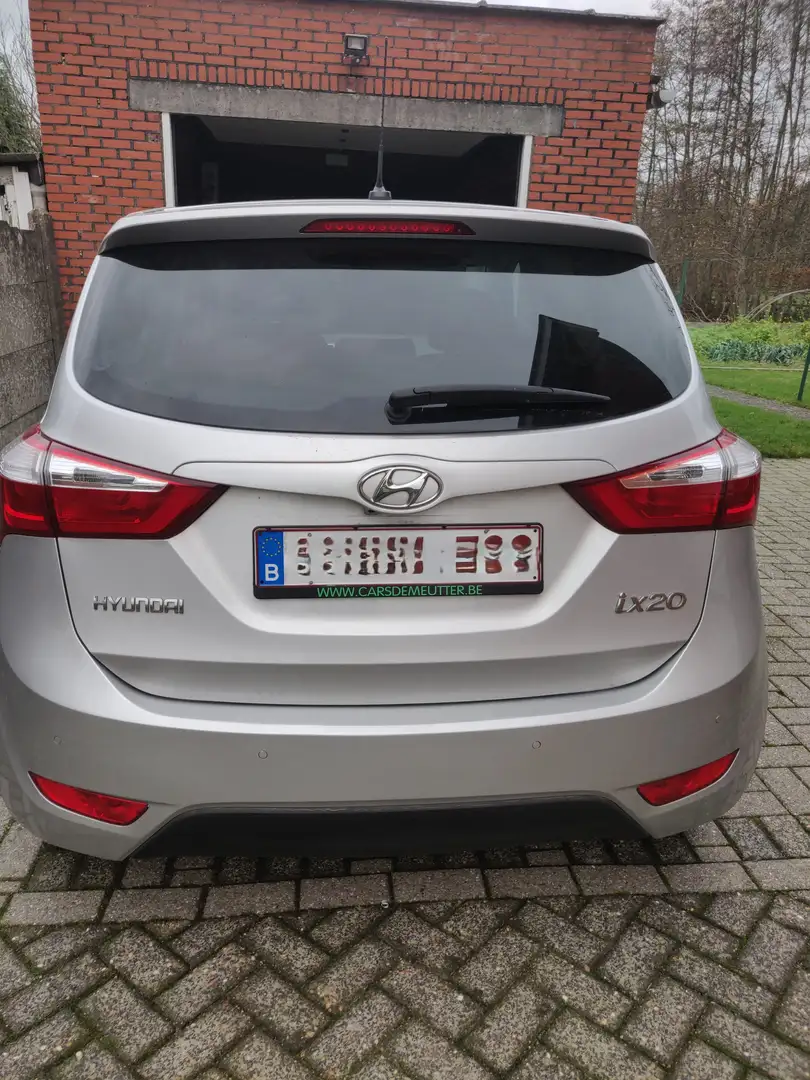Hyundai iX20 Zilver - 2
