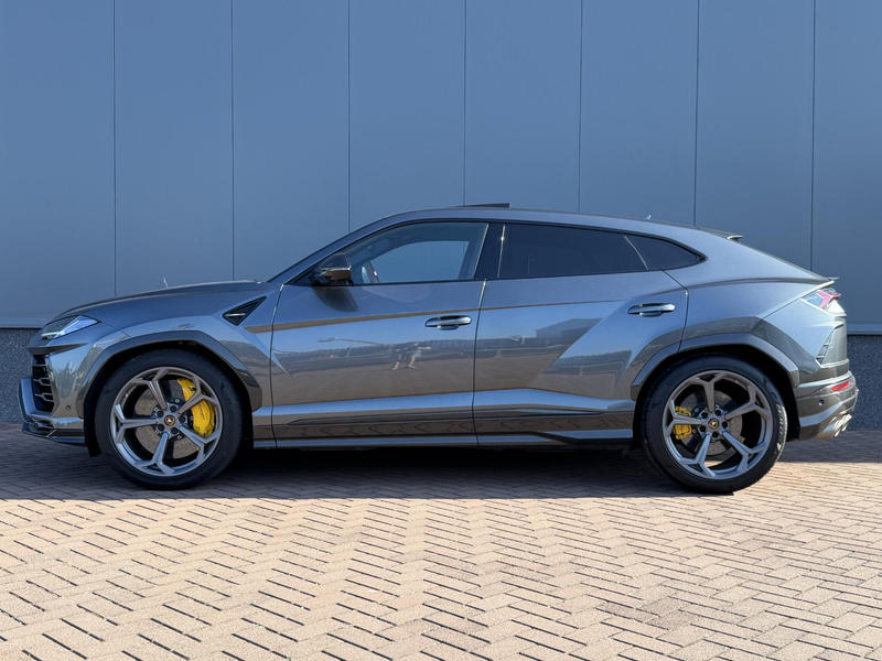 Lamborghini Urus 4.0 V8 AKRA | PANO | CARBON | DEALER OH — photo 7