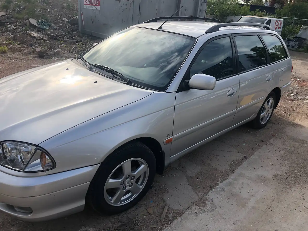 Toyota Avensis 1.8 Combi linea sol, foto 5