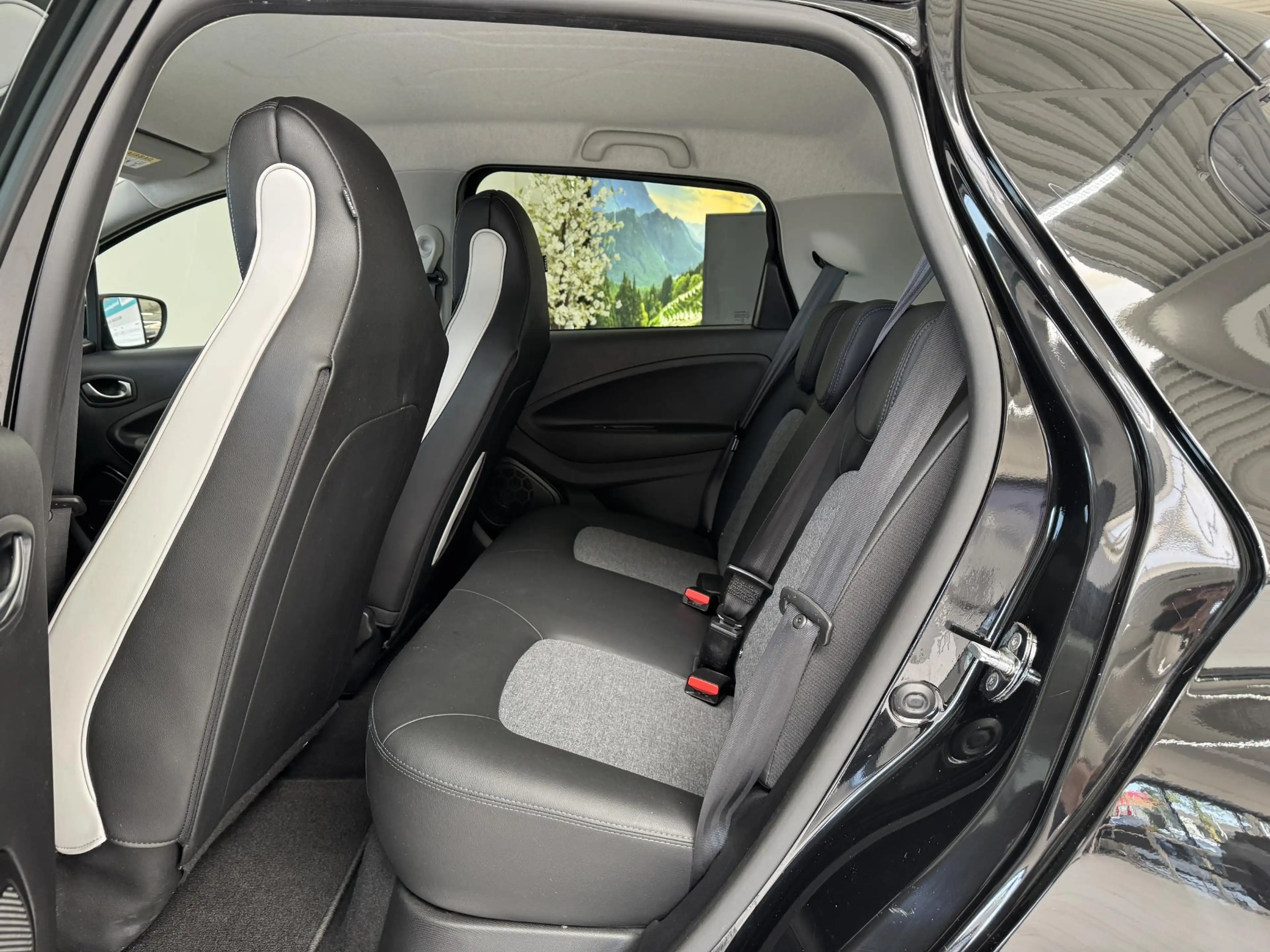 Renault ZOE R135 Intens 52 kWh | SOH 89,5% | Navigatie | Camer — photo 37