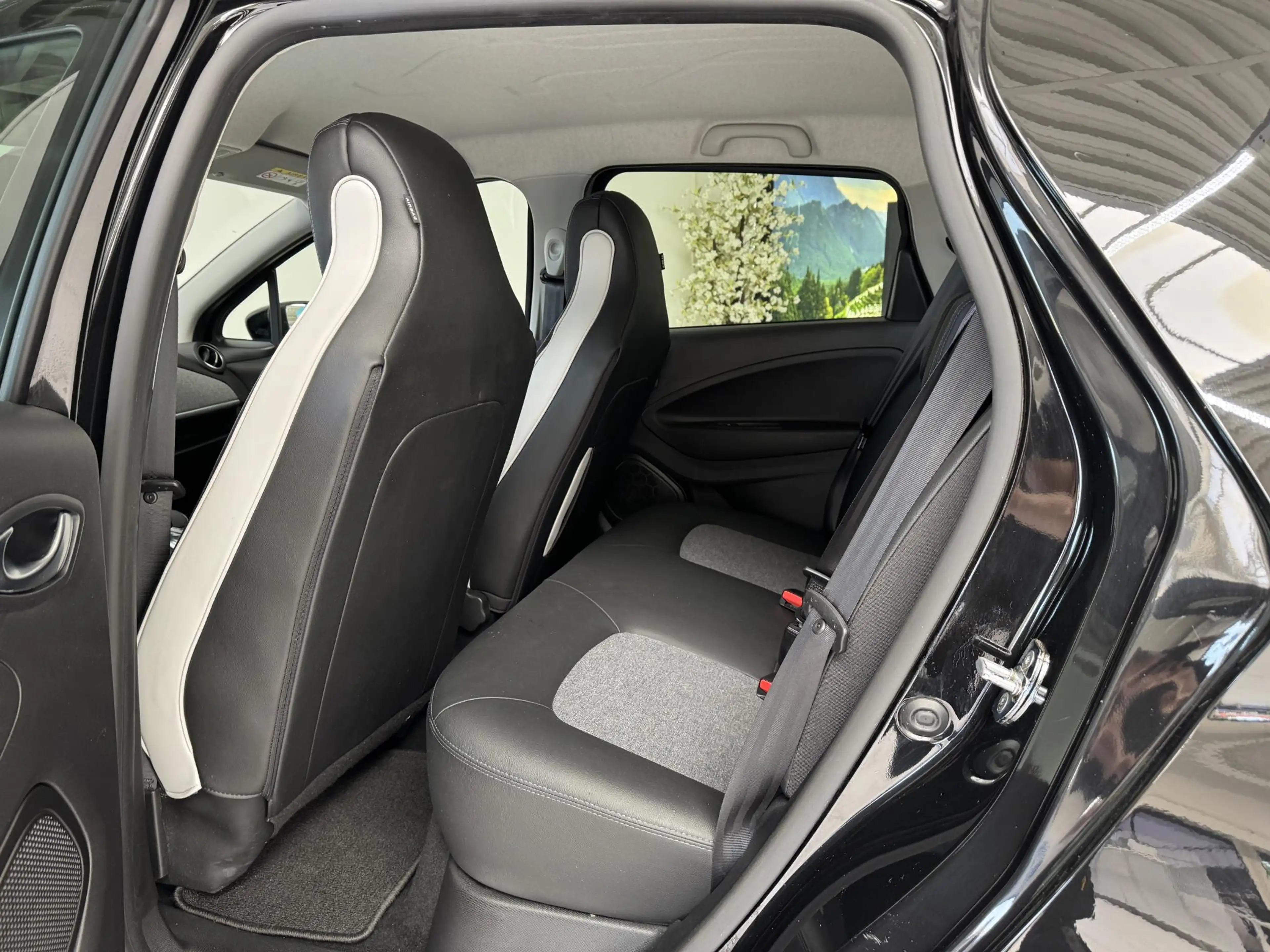 Renault ZOE R135 Intens 52 kWh | SOH 89,5% | Navigatie | Camer — photo 9