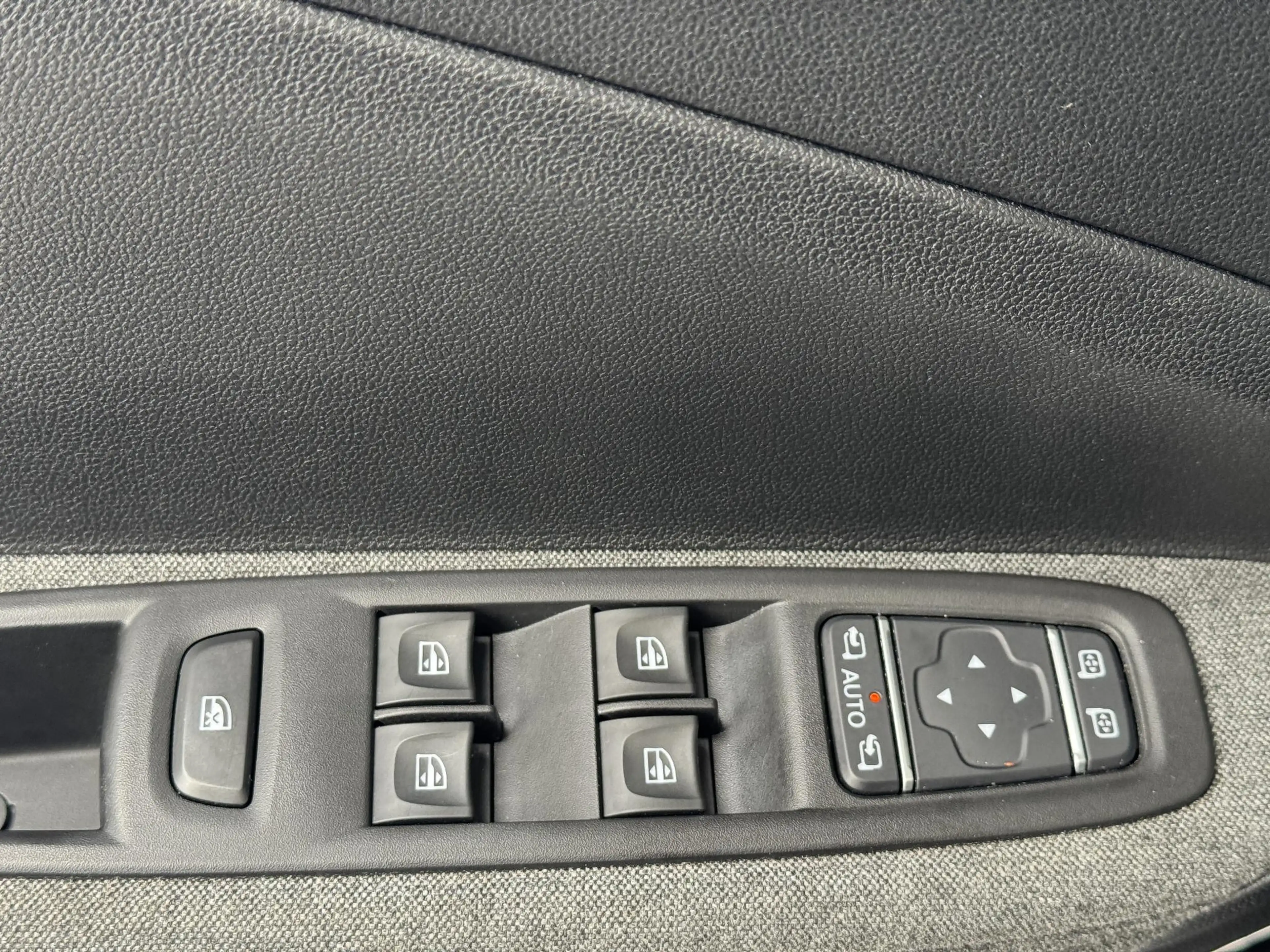 Renault ZOE R135 Intens 52 kWh | SOH 89,5% | Navigatie | Camer — photo 17