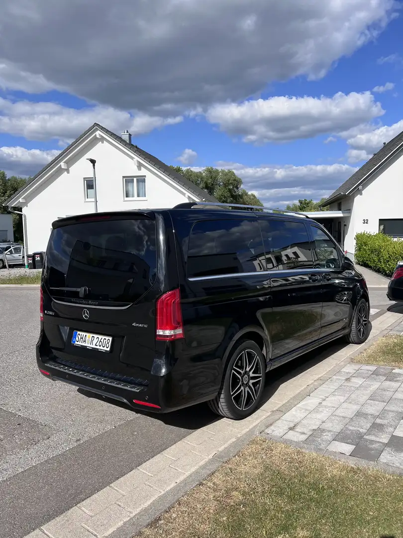 Mercedes-Benz V 250 d lang 4Matic Voll  Exclusive AMG Panorama Leder - 2