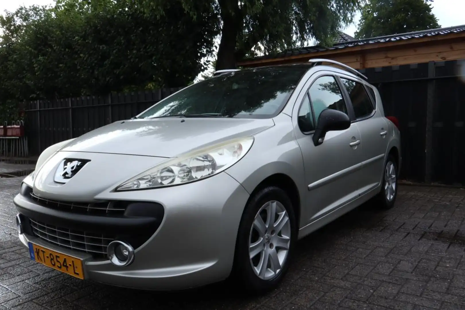 Peugeot 207 SW 1.6 16V SW Outdoor 2008 Zwart Panorama / Airco Grijs - 2