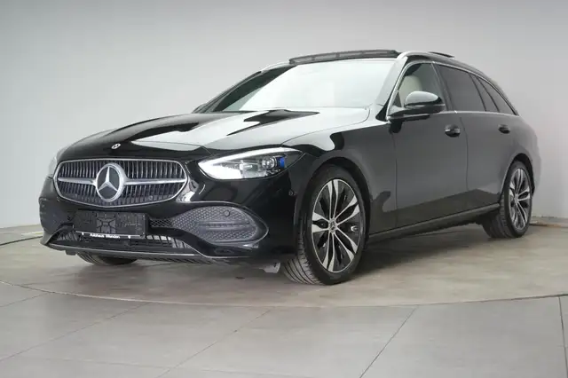 Mercedes-Benz C-Class view 3