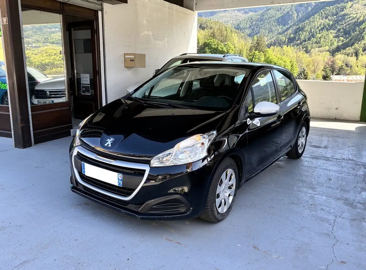 Peugeot 208 1.6 BLUEHDI 75Ch LIKE