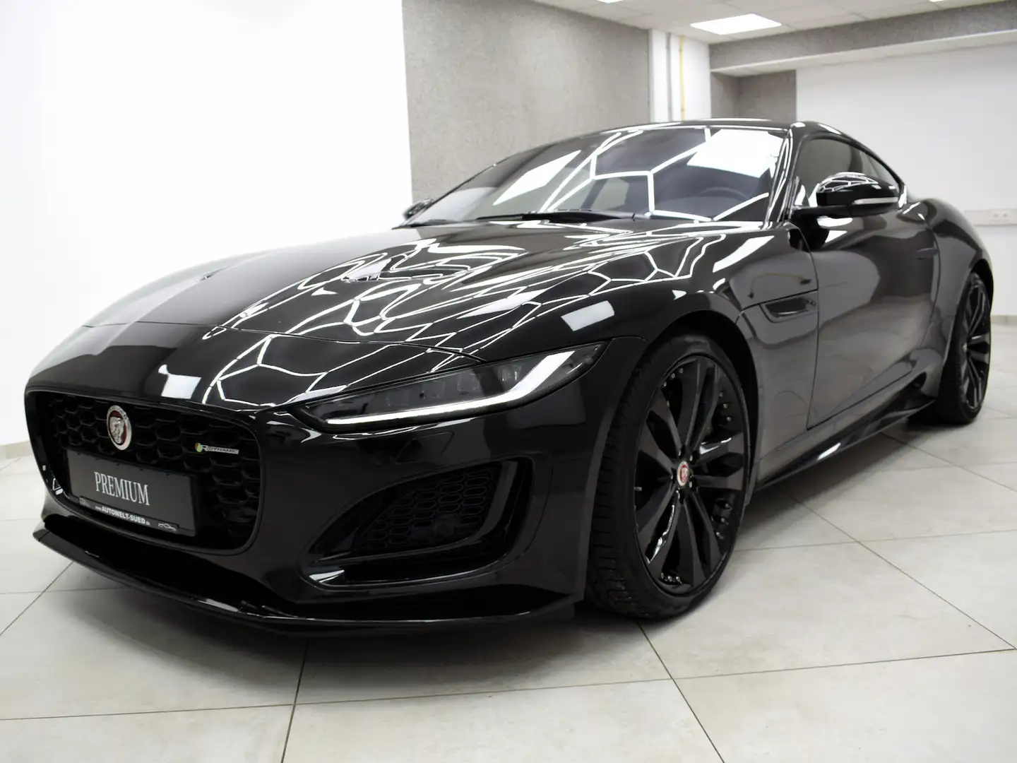 Jaguar F-Type P450 Coupé AWD R Dynamik Black Pack PerfSitz Schwarz - 2