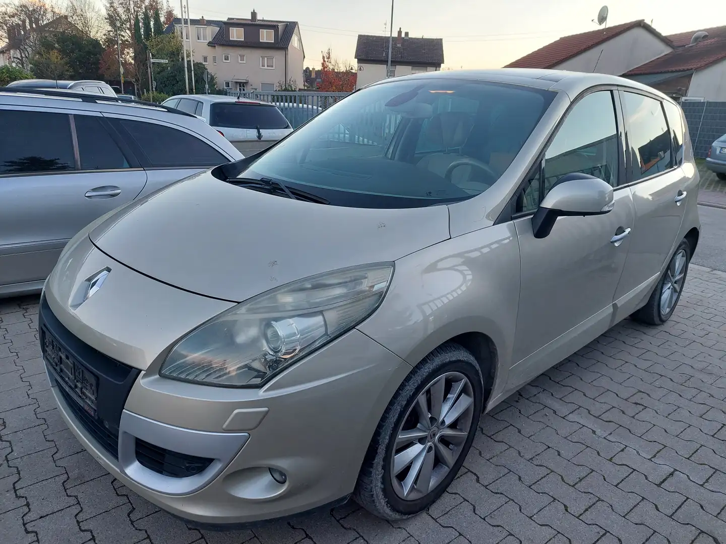Renault Scenic TCe 1.4 16V HU & AU Neu! Grau - 1