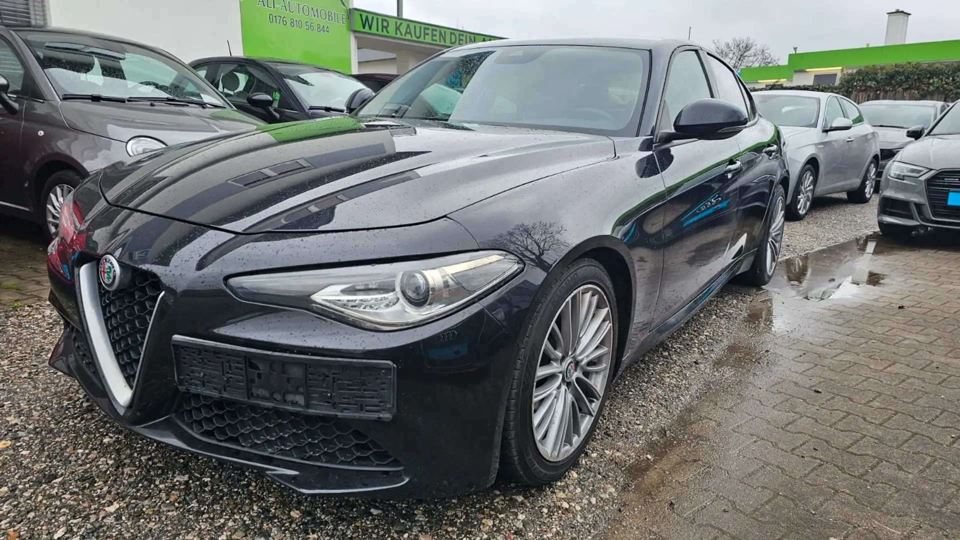 Alfa Romeo Giulia Super*SHZ*LEDER*NAVI*TEMPO* Schwarz - 1