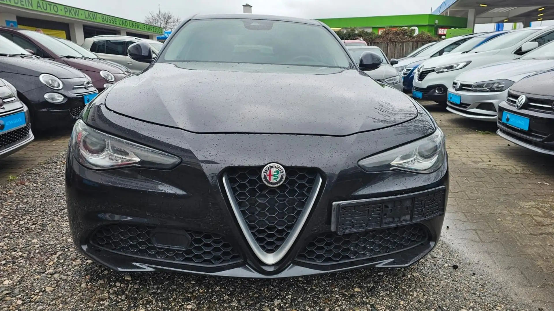 Alfa Romeo Giulia Super*SHZ*LEDER*NAVI*TEMPO* Schwarz - 2