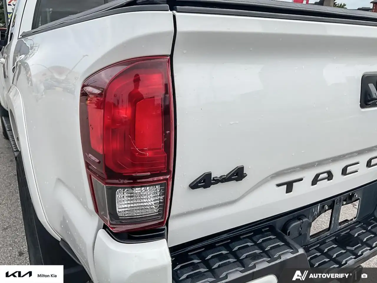 Toyota Tacoma photo Toyota Tacoma