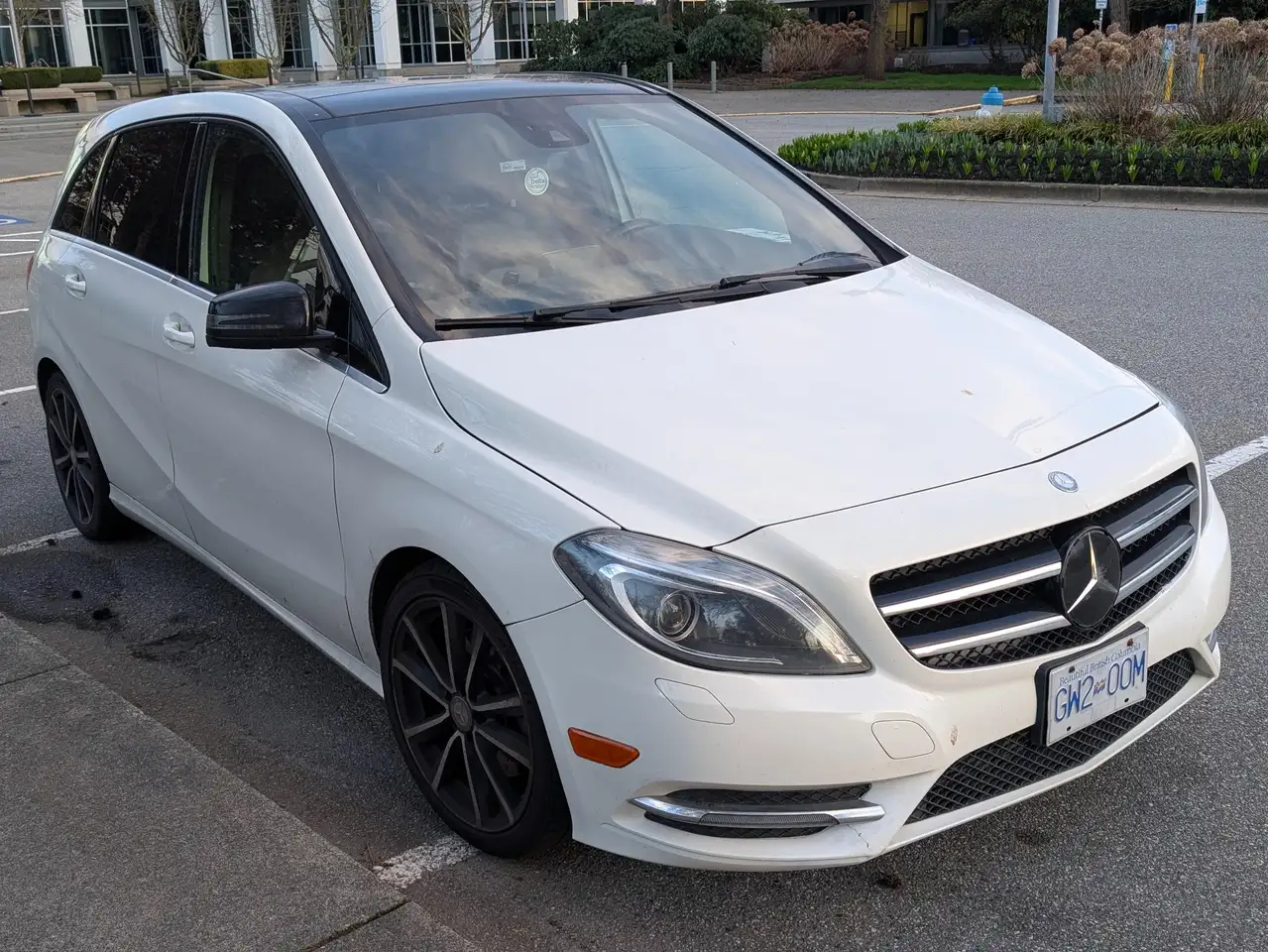 Mercedes-Benz B-Class снимка Mercedes-Benz B-Class