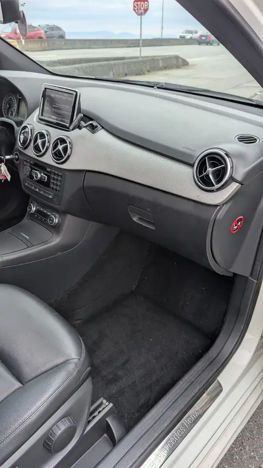 Mercedes-Benz B-Class снимка Mercedes-Benz B-Class