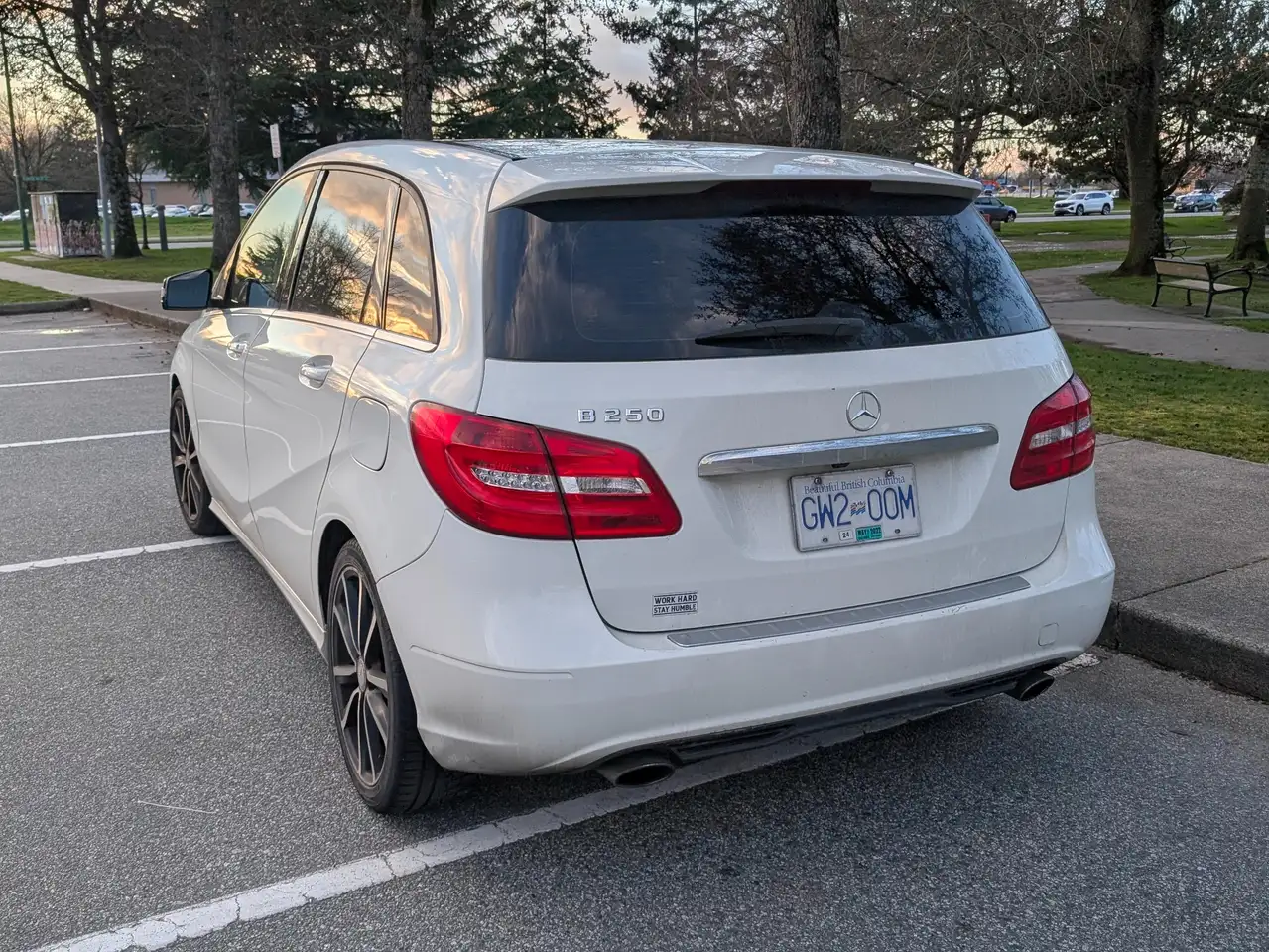 Mercedes-Benz B-Class снимка Mercedes-Benz B-Class