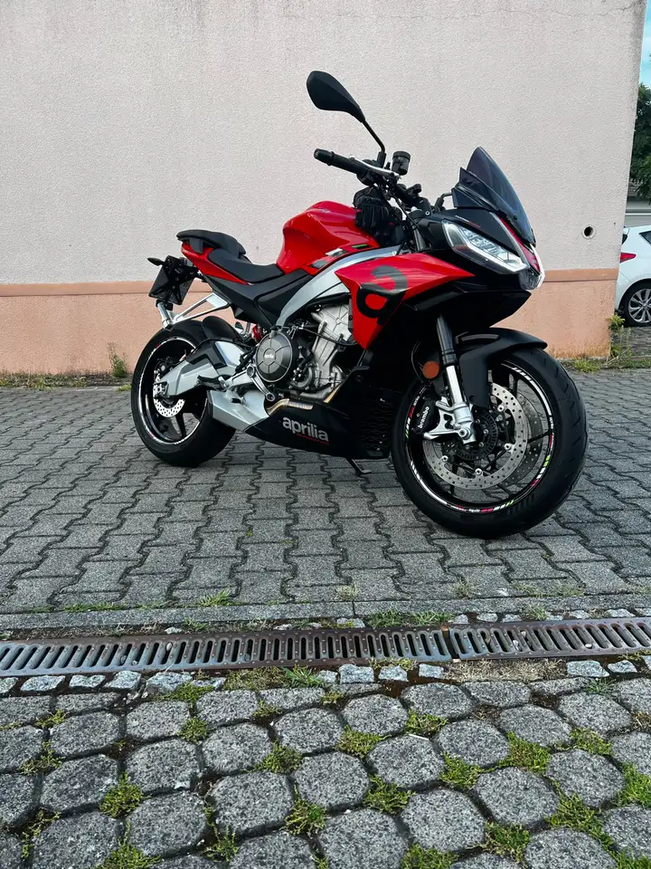 Aprilia Tuono