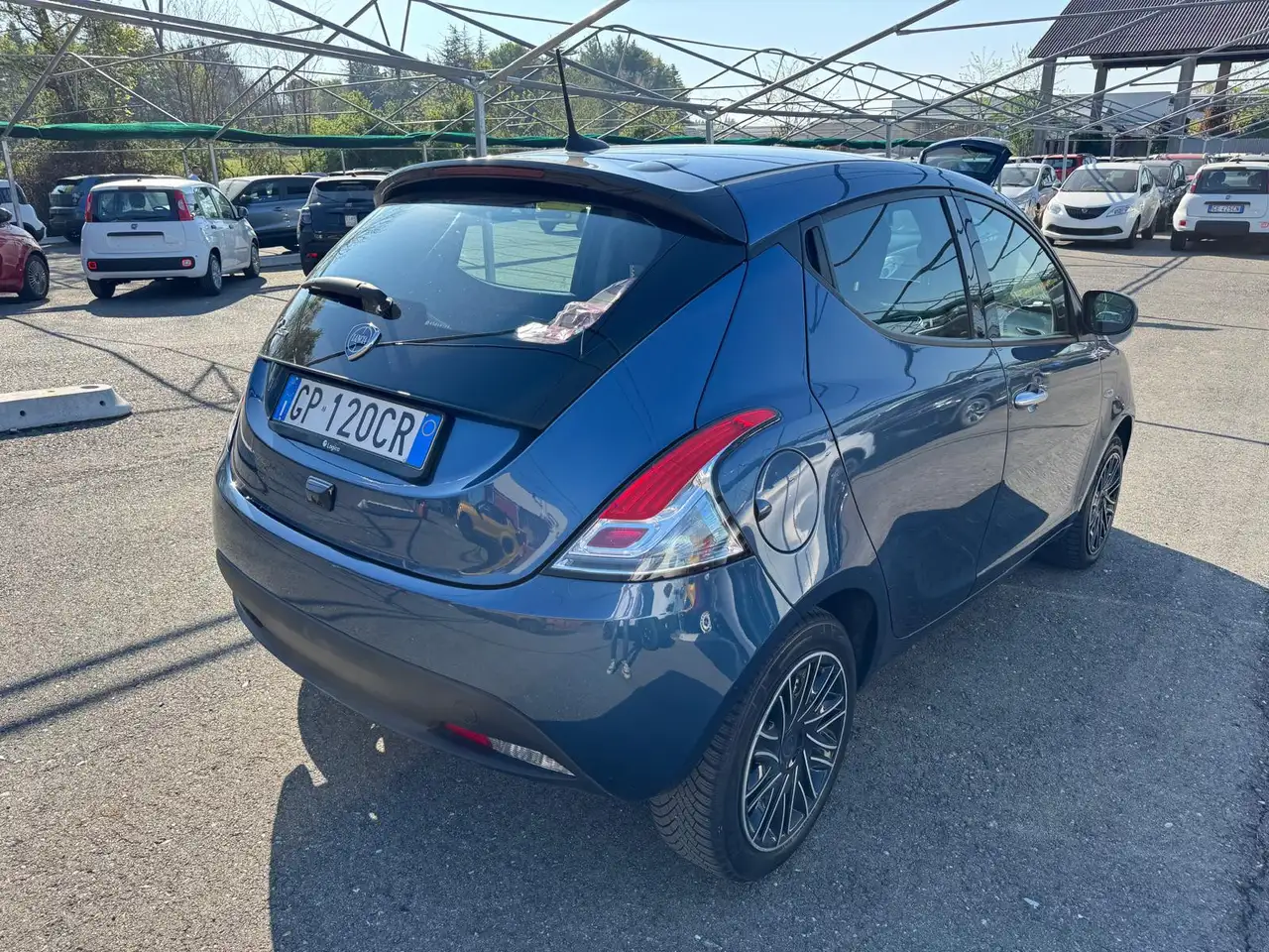 Lancia Ypsilon 1.0 FireFly Hybrid Gold Plus 10