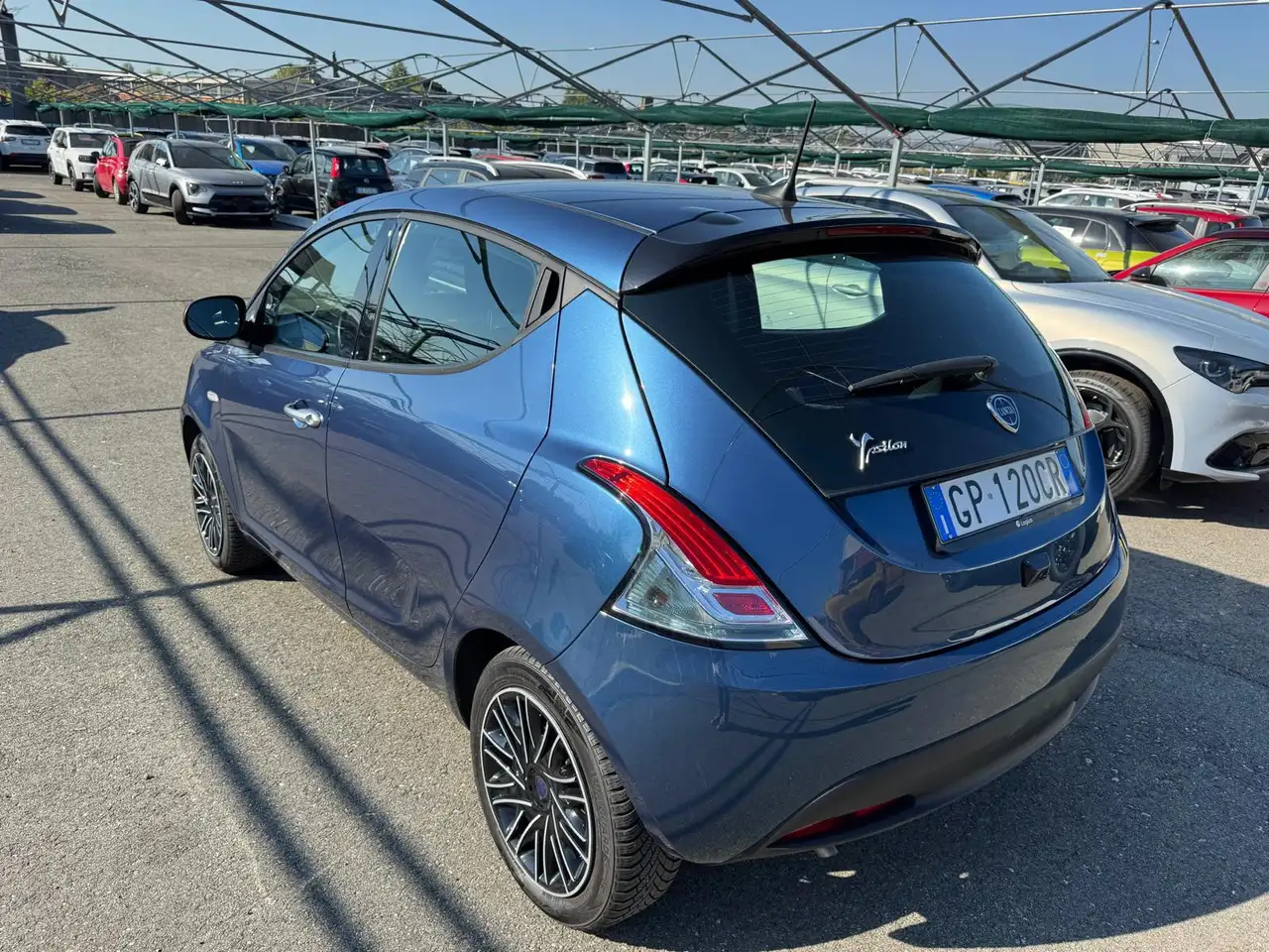 Lancia Ypsilon 1.0 FireFly Hybrid Gold Plus 3