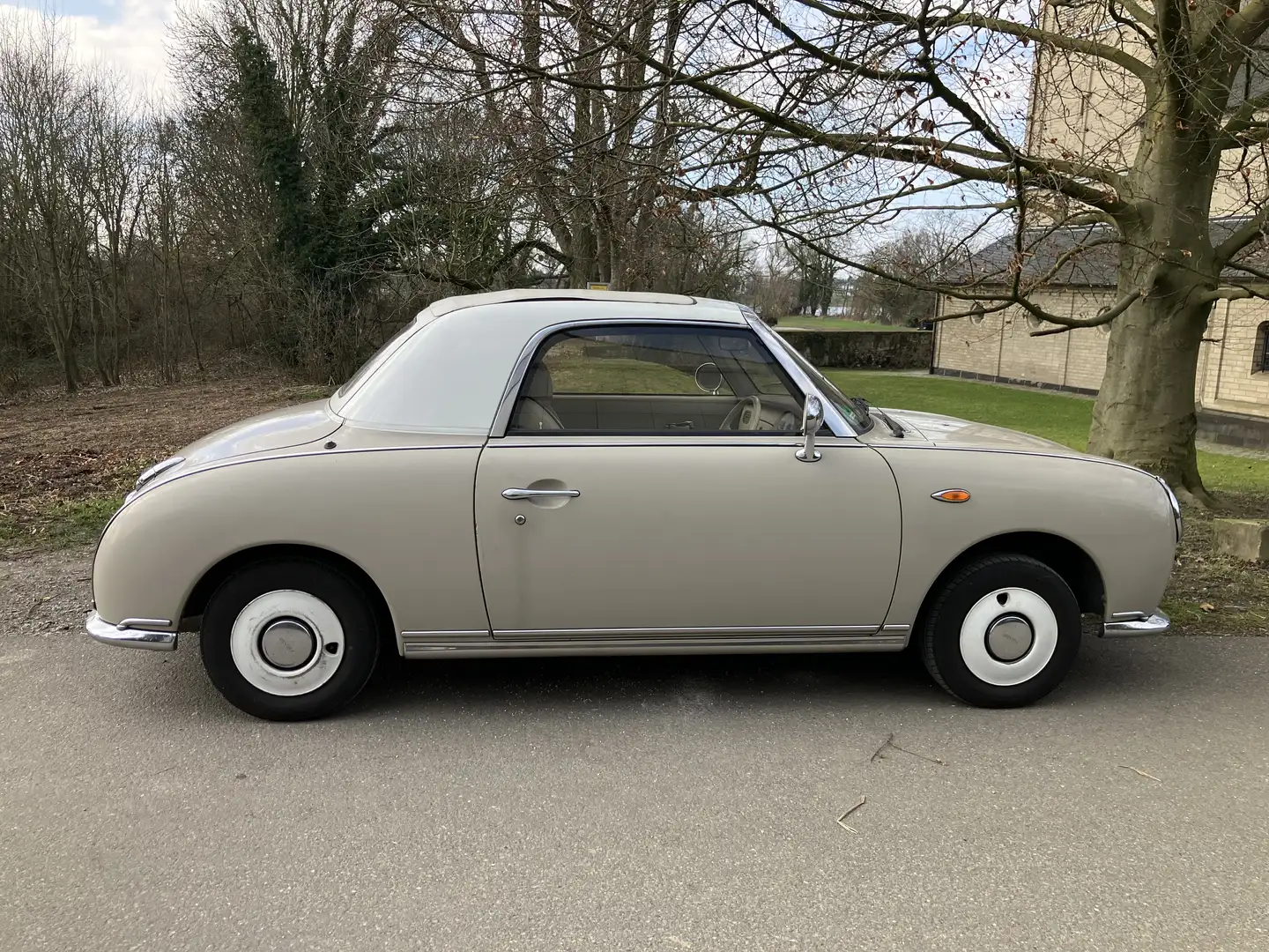 Nissan Figaro Beige - 1