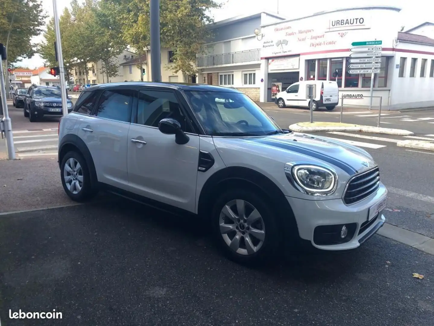 MINI Cooper Countryman COOPER D 150 CHILI BVA Bílá - 2