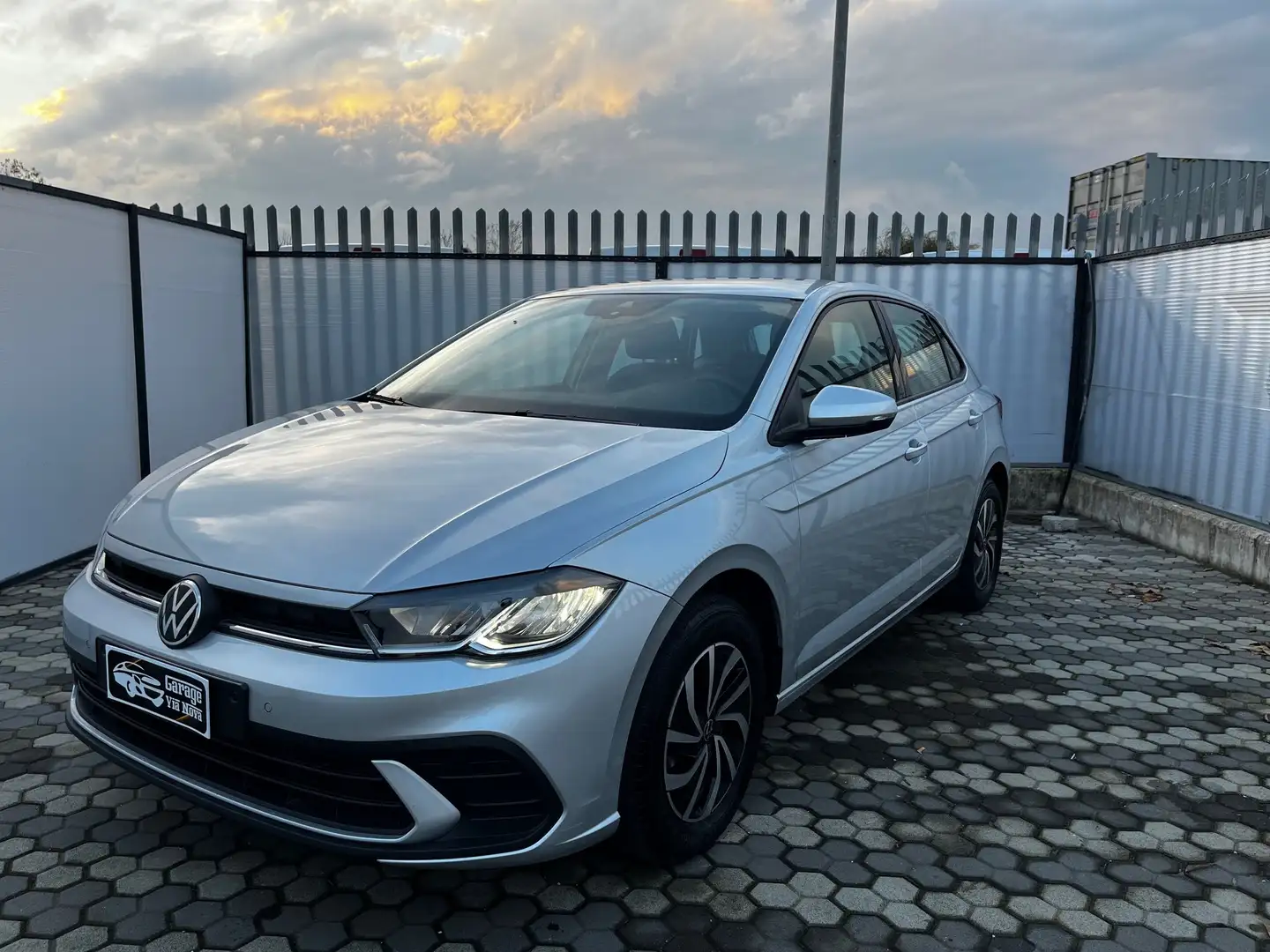Volkswagen Polo Polo 1.0 tsi Life 95cv Argento - 1