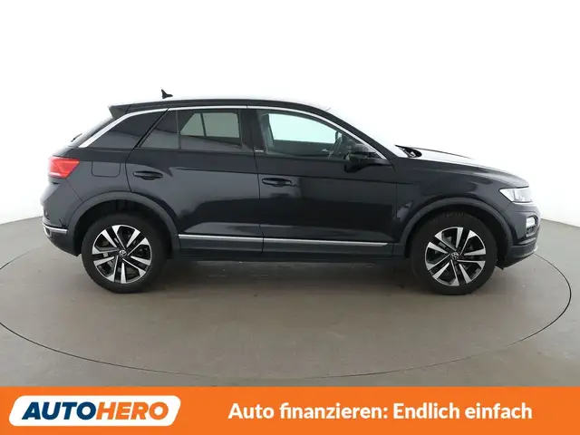 Volkswagen T-Roc view 7
