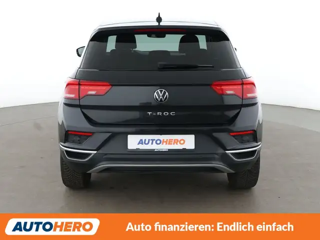 Volkswagen T-Roc view 5