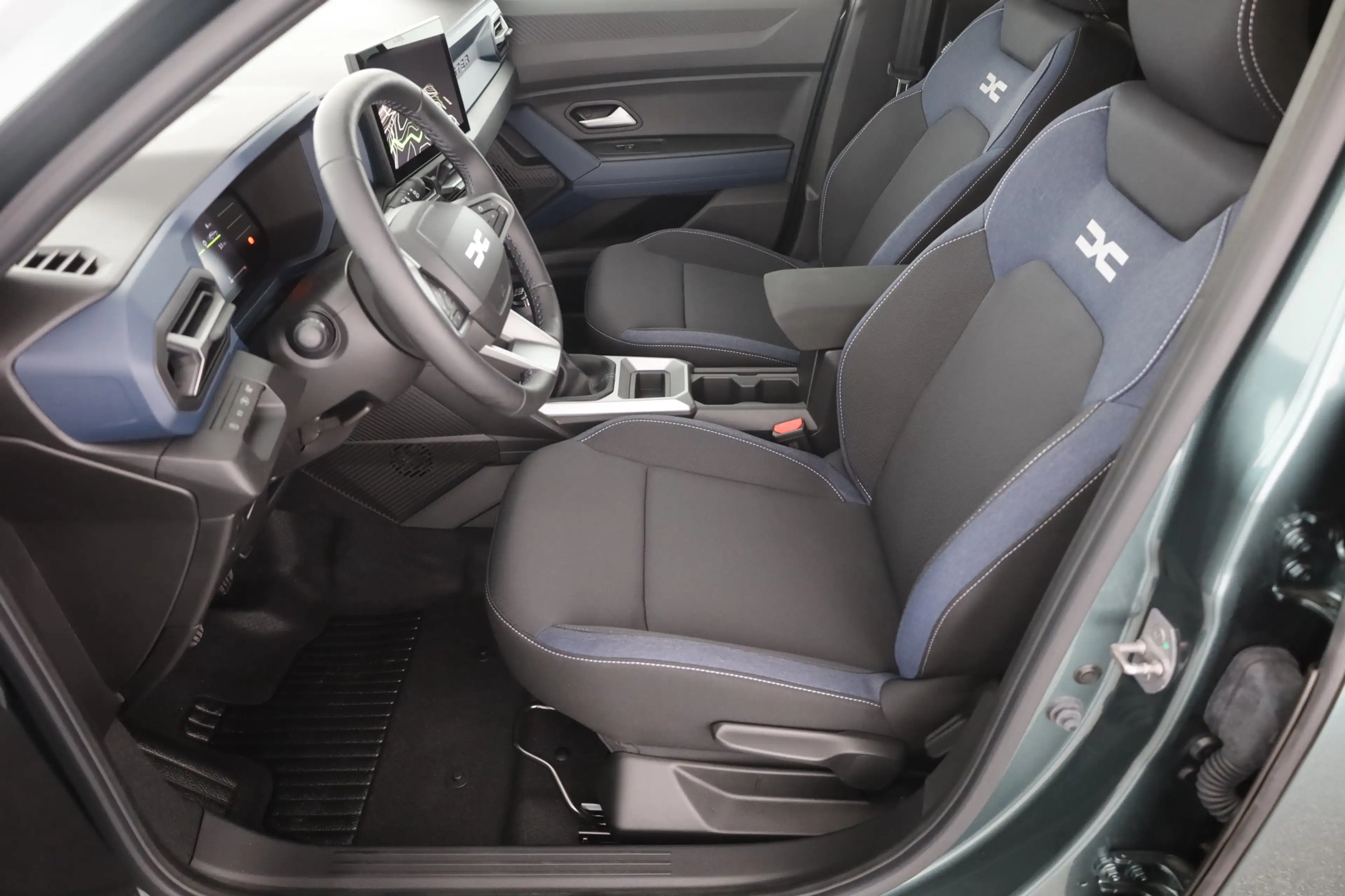 Dacia Duster Journey TCe 130 LED Kamera — photo 23