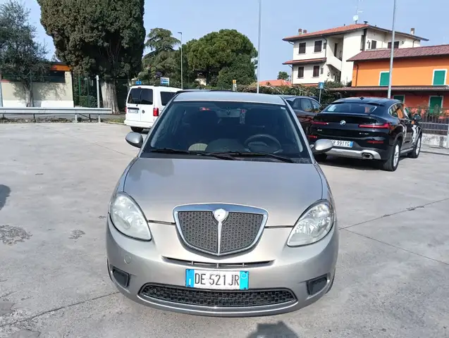 Lancia Ypsilon 1.3 mjt 16v Oro Giallo 90cv   X NEOPAT.