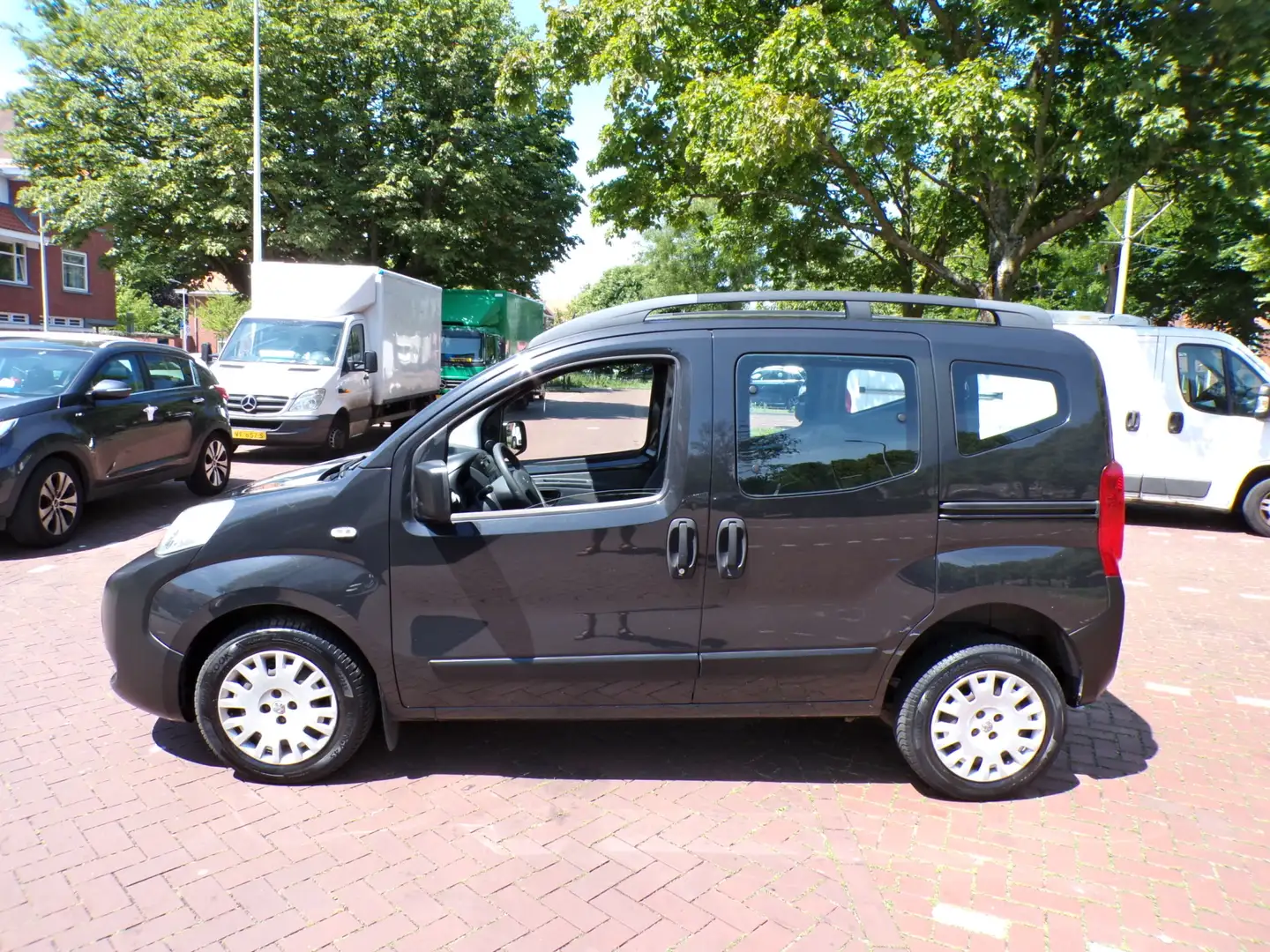 Peugeot Bipper Tepee 1.4i ROLSTOELAUTO ZIE FOTO'S NL AUTO NAP.... Gris - 2