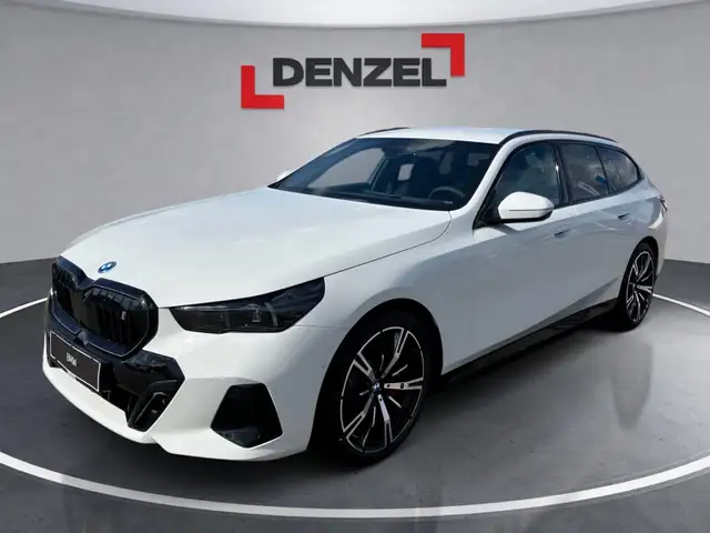 BMW i5 eDrive40 Touring Ansicht 1