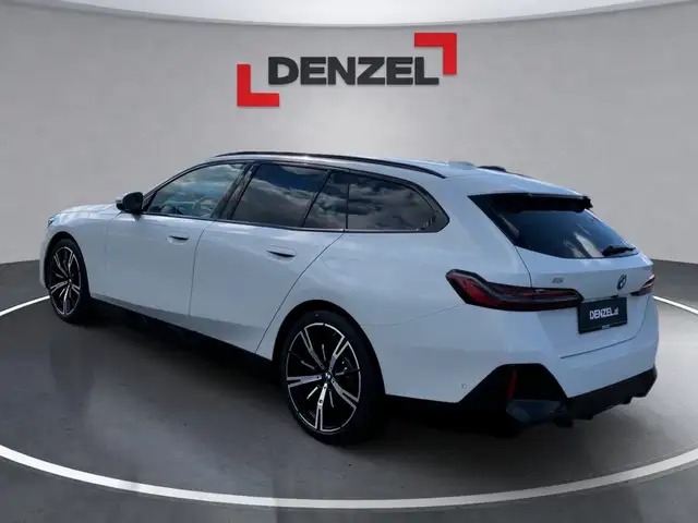 BMW i5 eDrive40 Touring Ansicht 3