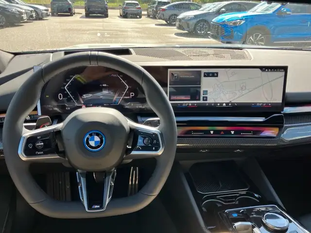 BMW i5 eDrive40 Touring Ansicht 15
