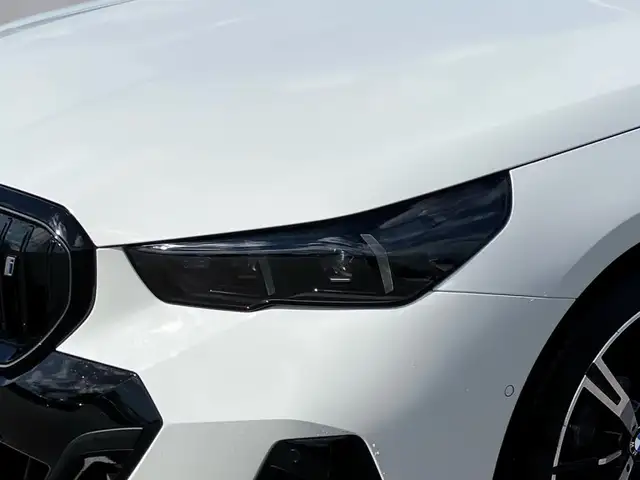 BMW i5 eDrive40 Touring Ansicht 7