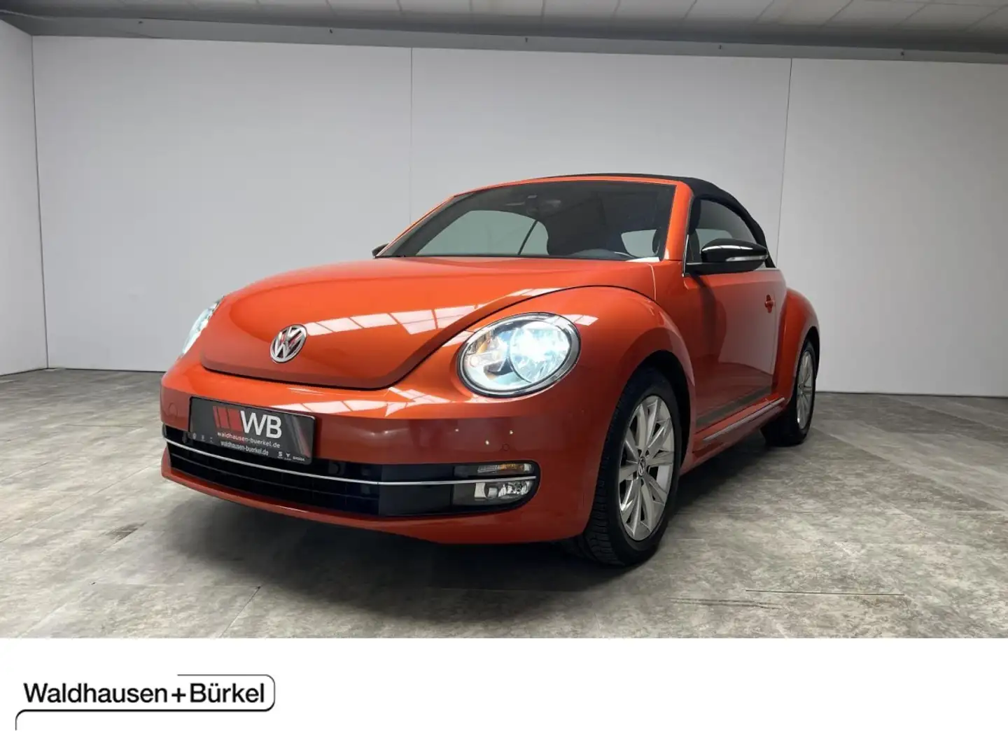 Volkswagen Beetle Cabriolet 2.0 TDI DSG Club Klima Navi Oranje - 1