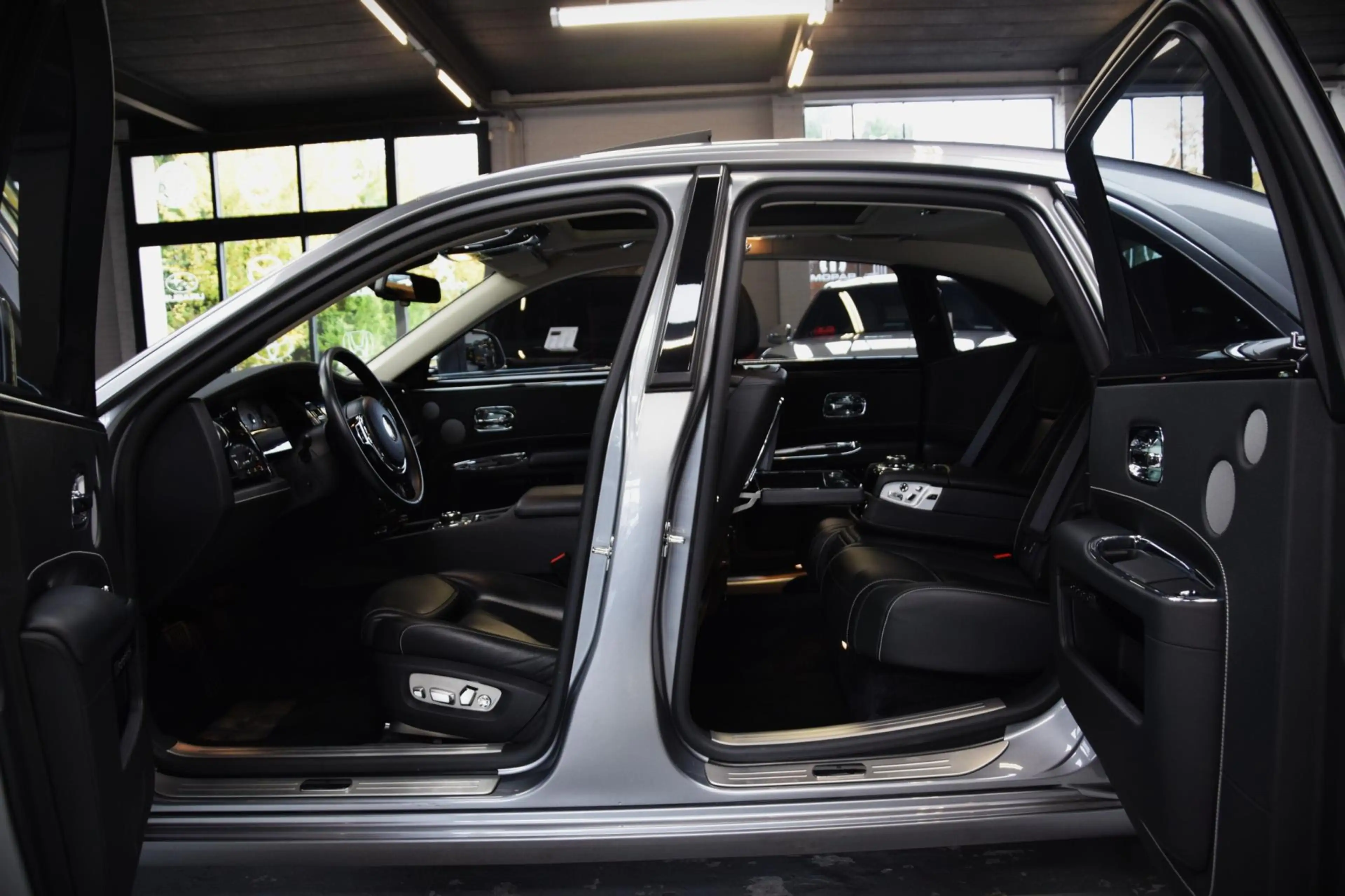Rolls-Royce Ghost 6.6 V12 Serie II Navi|Panoramadak|Org.NL|2e Eig|Ma — photo 5