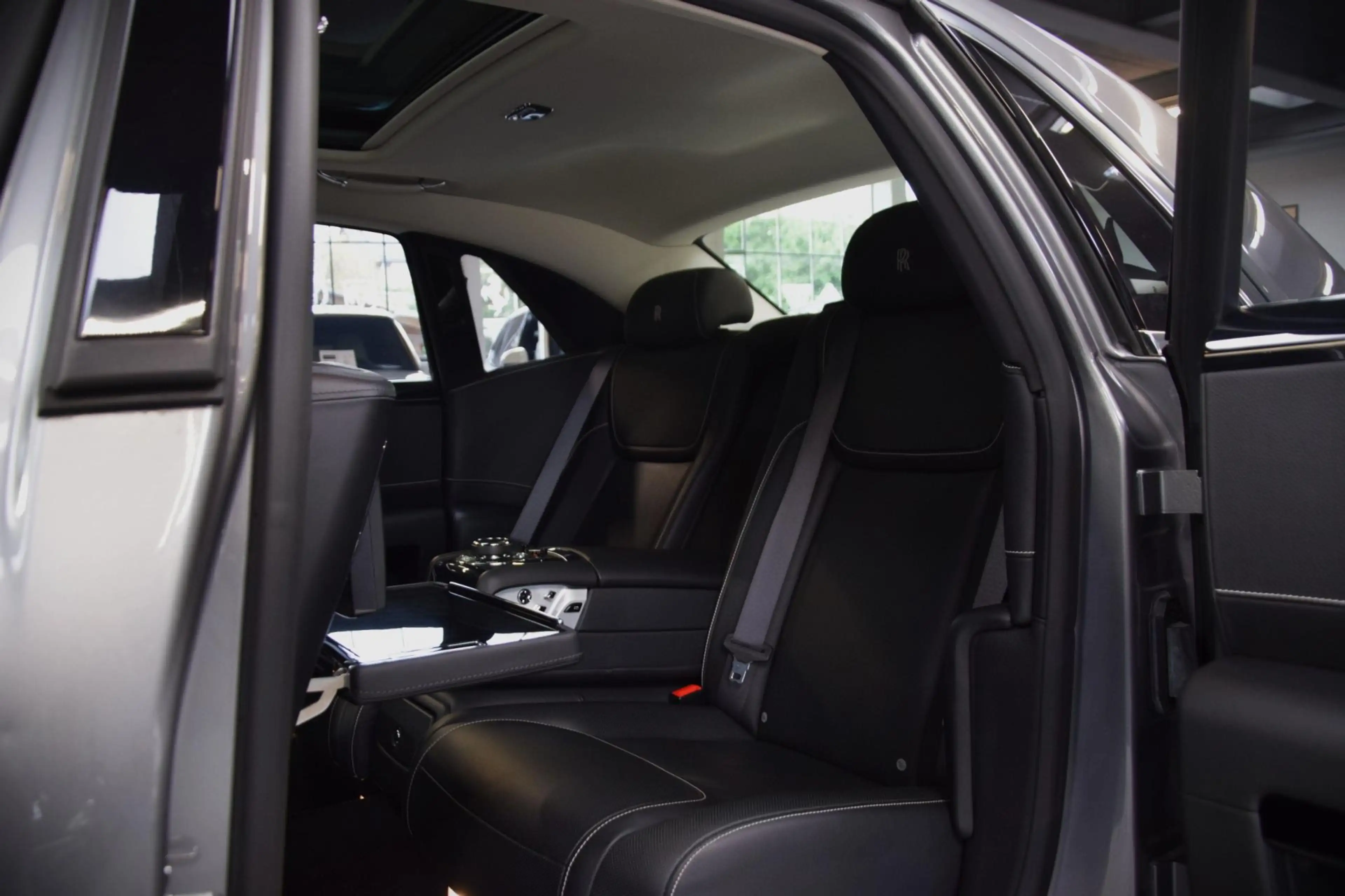 Rolls-Royce Ghost 6.6 V12 Serie II Navi|Panoramadak|Org.NL|2e Eig|Ma — photo 14