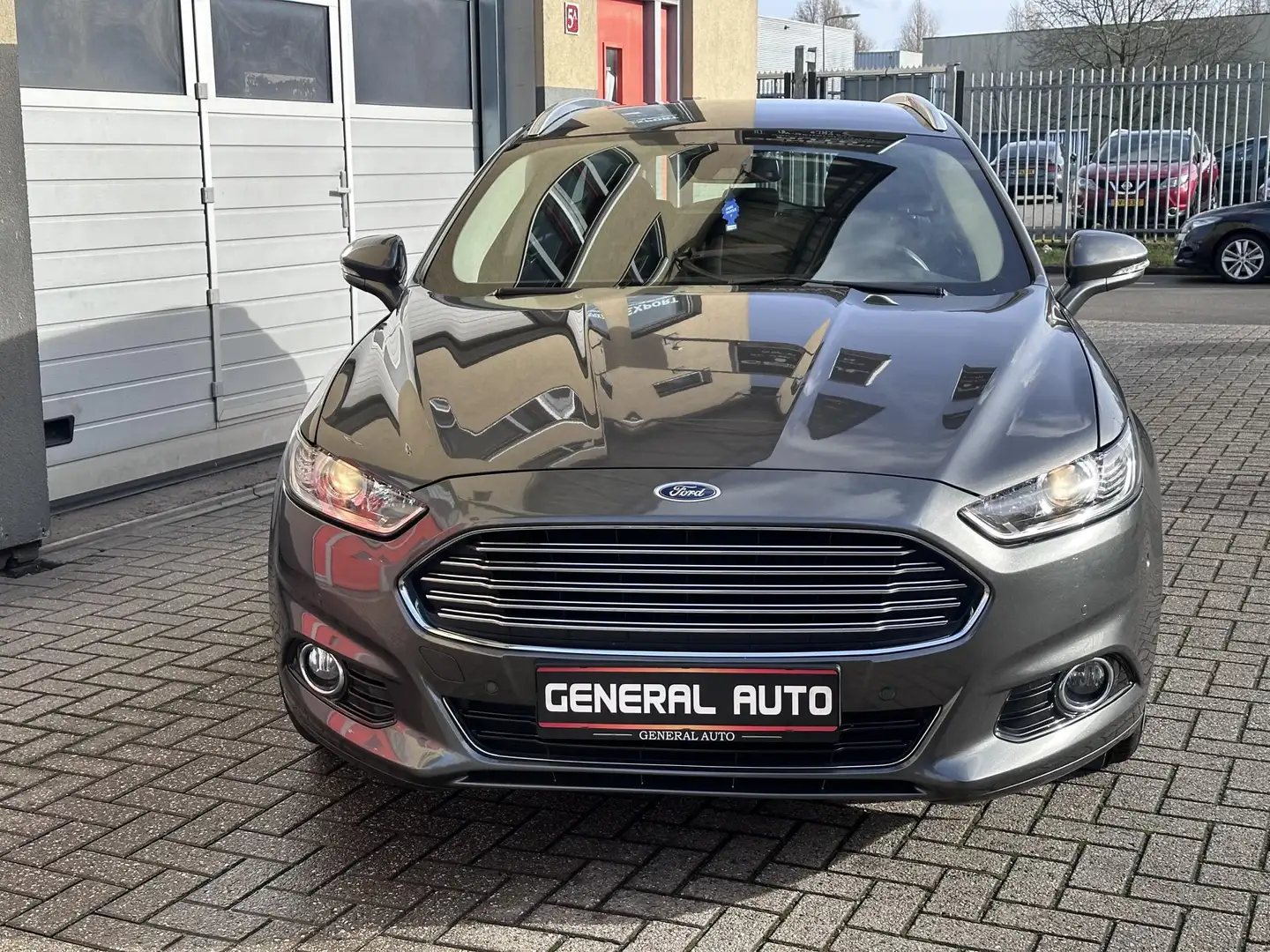 Ford Mondeo Wagon 1.5 Titanium, Automaat, Volle opties - 2