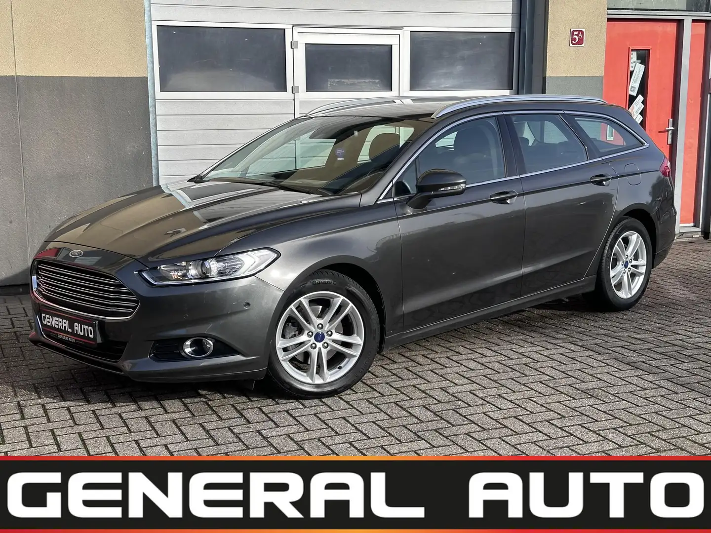 Ford Mondeo Wagon 1.5 Titanium, Automaat, Volle opties - 1