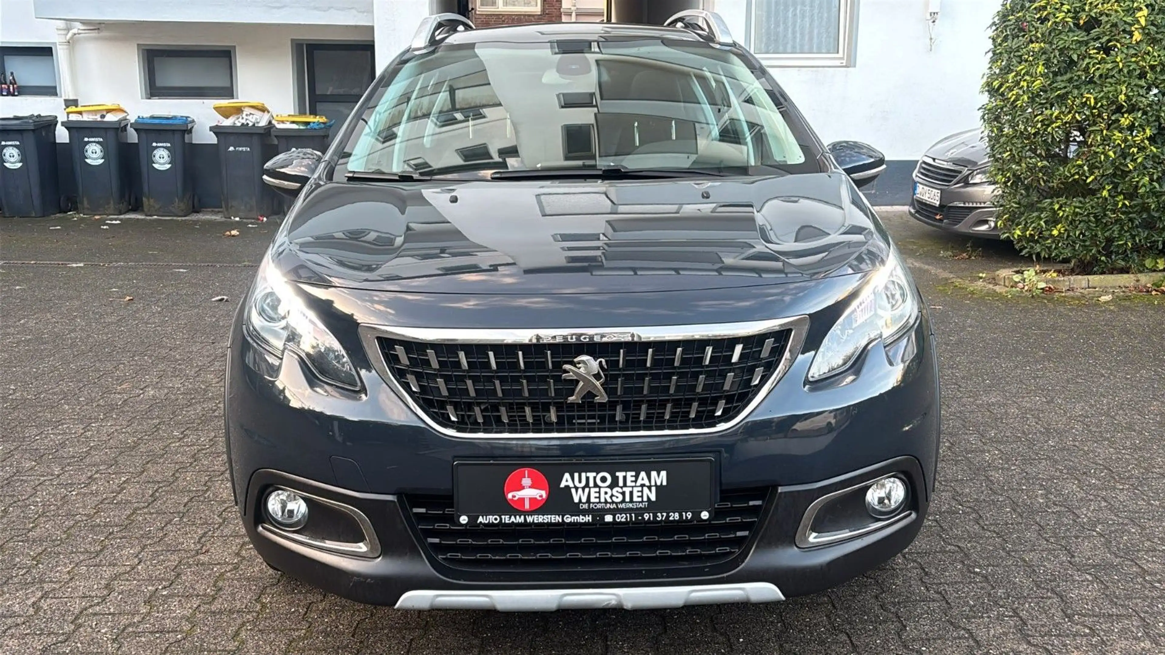 Peugeot 2008 Allure *1.2Benzin* *Automatik* — photo 9