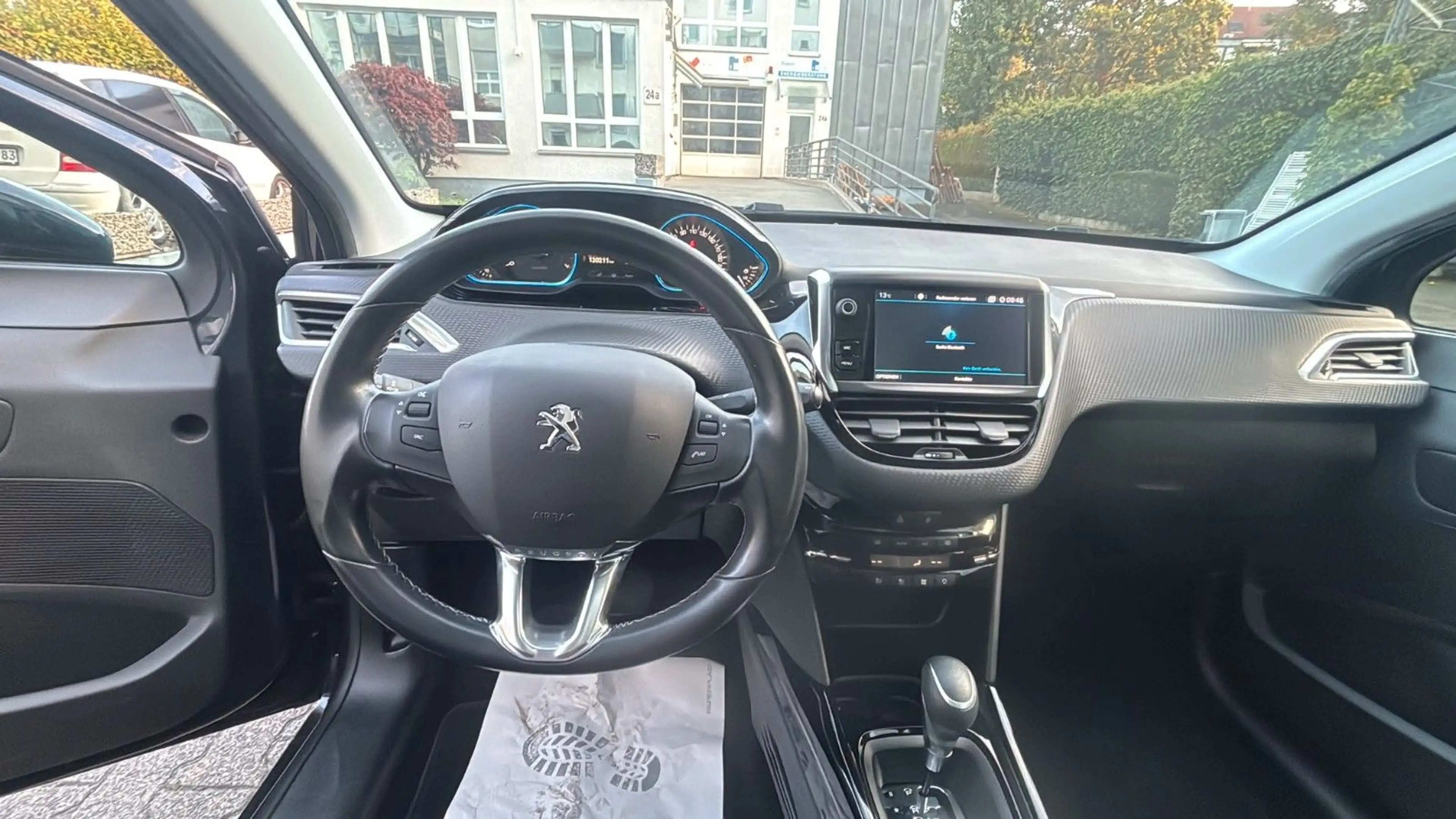 Peugeot 2008 Allure *1.2Benzin* *Automatik* — photo 13