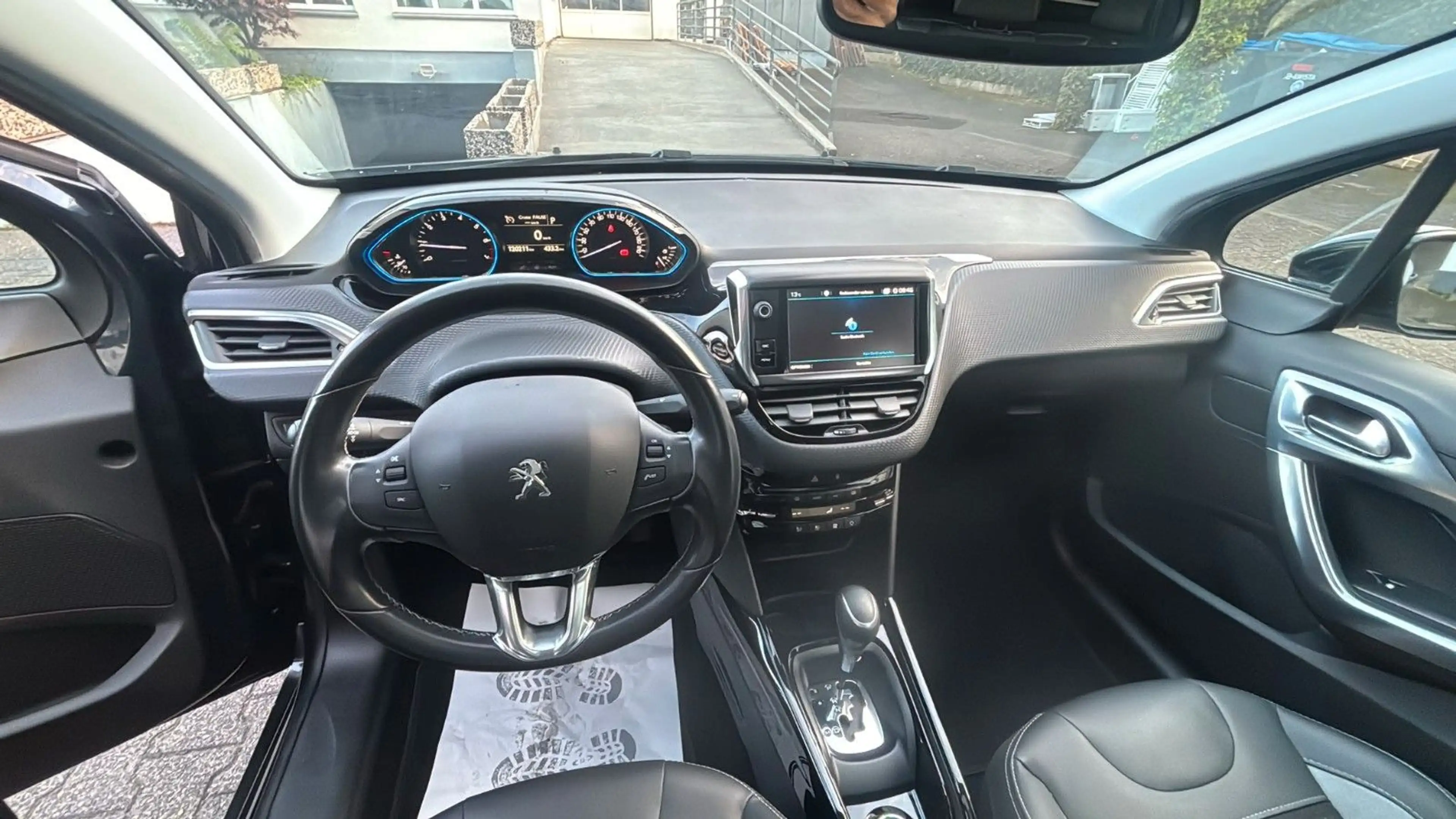 Peugeot 2008 Allure *1.2Benzin* *Automatik* — photo 12