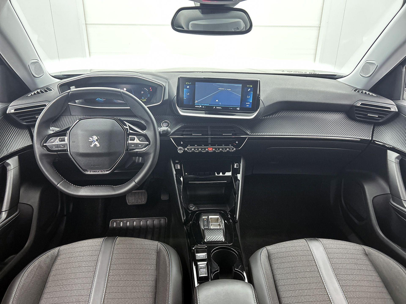 Peugeot e-2008 SUV EV Allure Pack 50 kWh 136pk | Navigatie | Acht — photo 13
