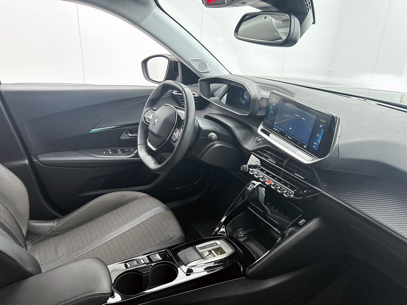 Peugeot e-2008 SUV EV Allure Pack 50 kWh 136pk | Navigatie | Acht — photo 14