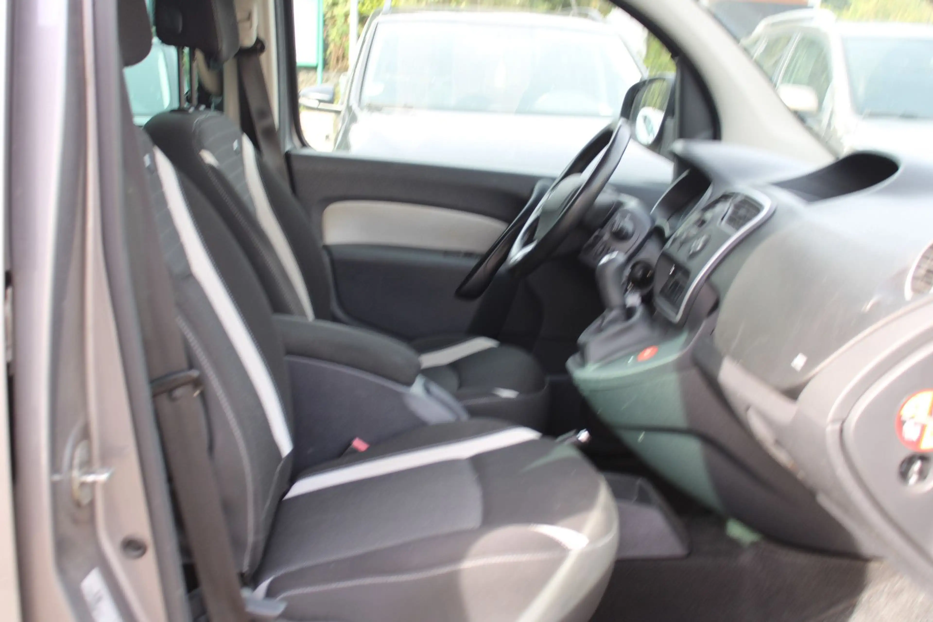 Renault Kangoo Diesel  Limited — photo 8