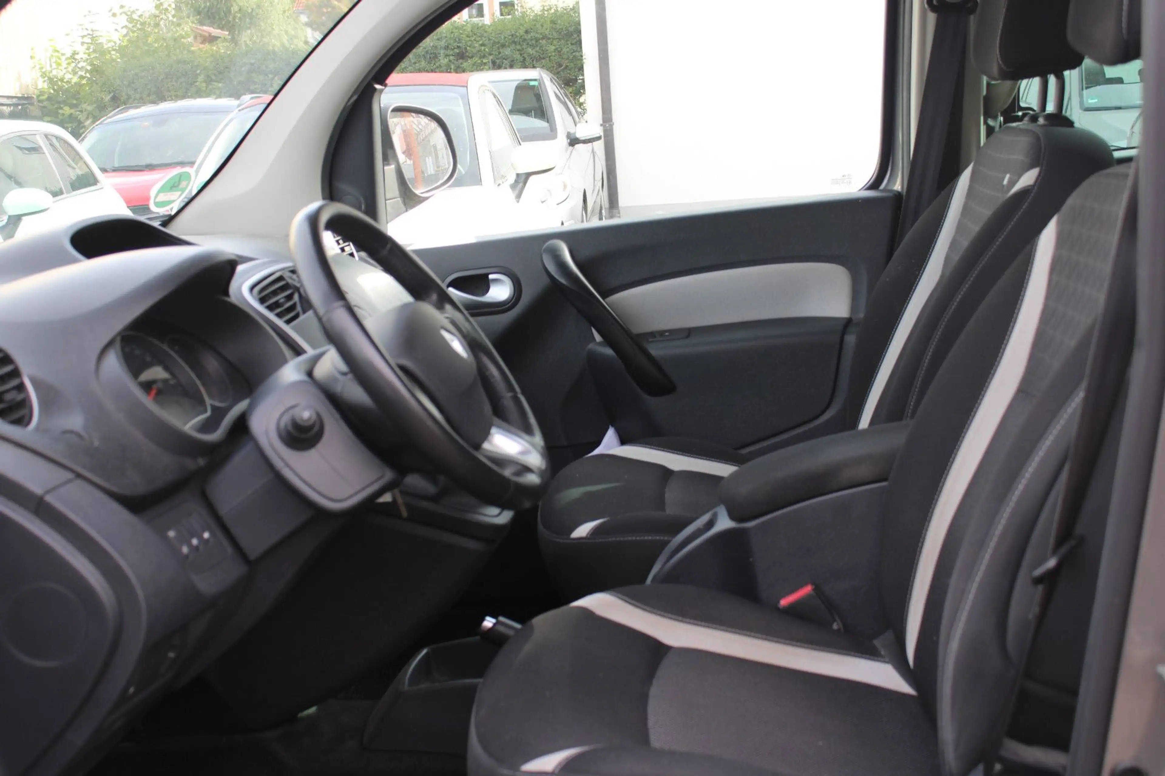 Renault Kangoo Diesel  Limited — photo 13