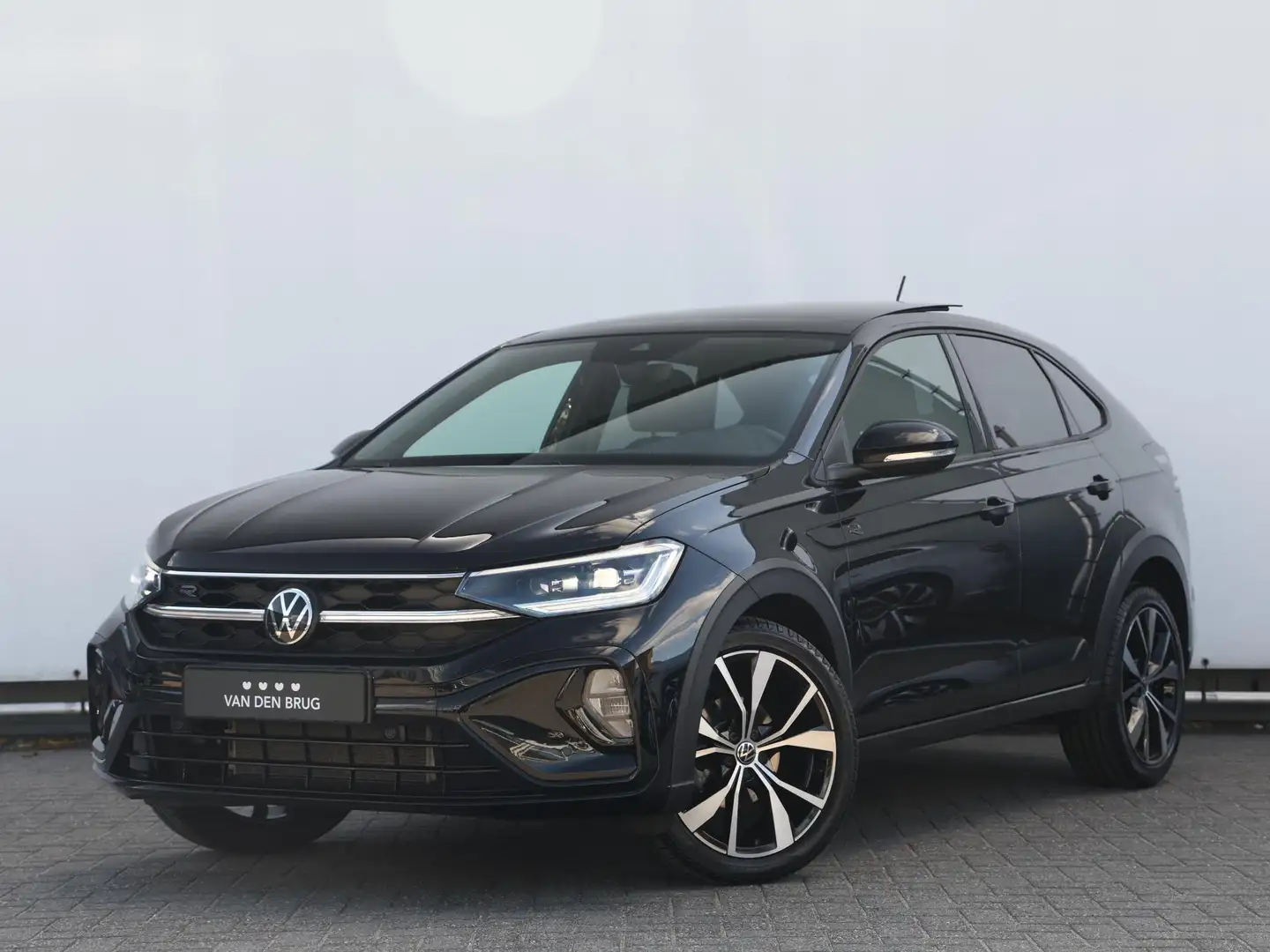 Volkswagen Taigo 1.5 TSI R-Line 150PK DSG | Led Matrix | Panoramada Zwart - 1